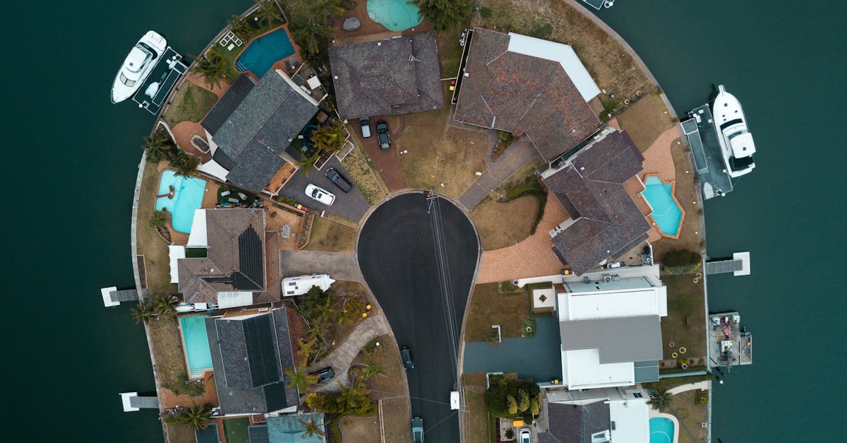 How Brokers Expand Your Insurance Choices on the Sunshine Coast